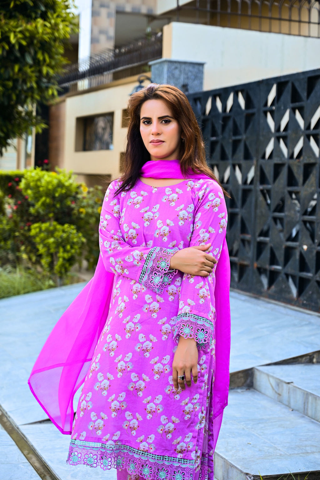All-Over-Lawn - Article No.03